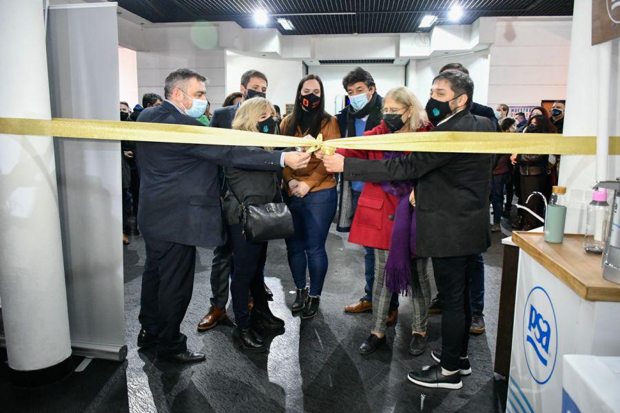 a0f345d82105018af6fde2f29336e36e_XL