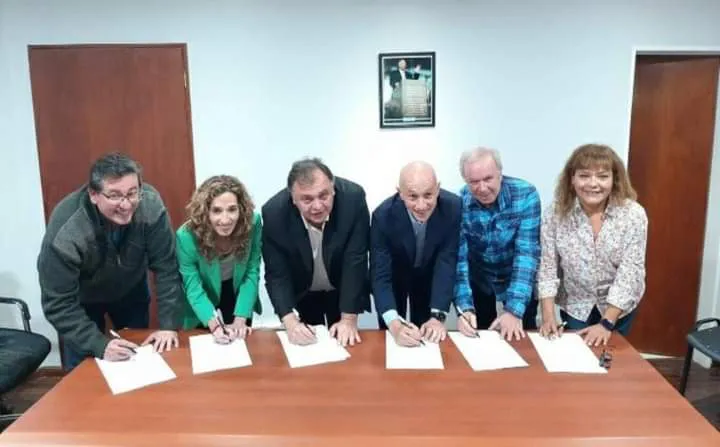 b7656254-dba6-4ae4-a281-4256238b7a44