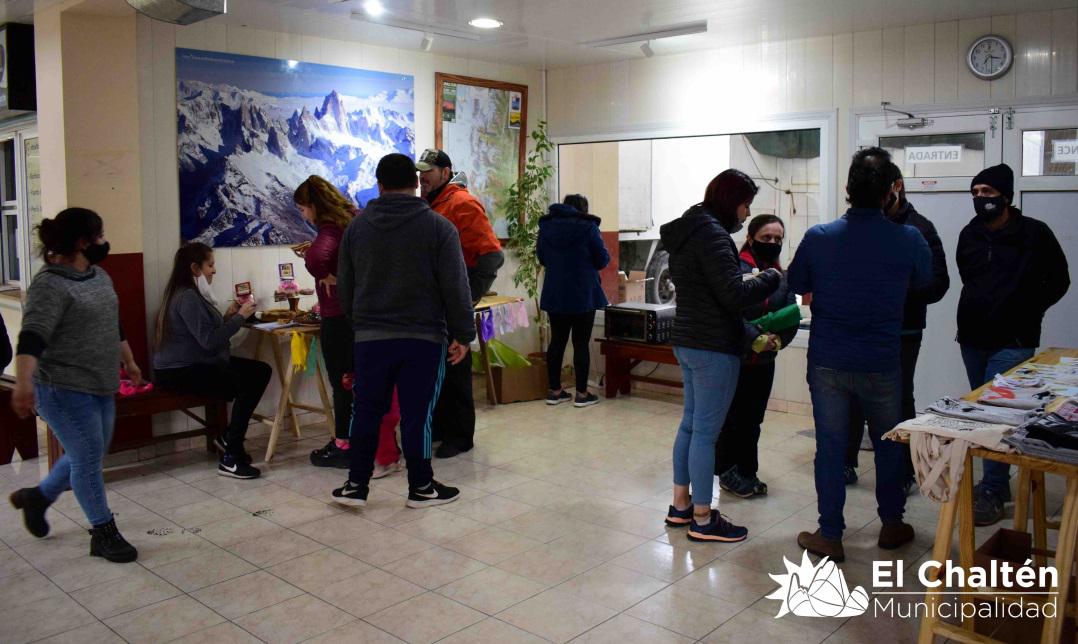 feria artesanos productores Chalten