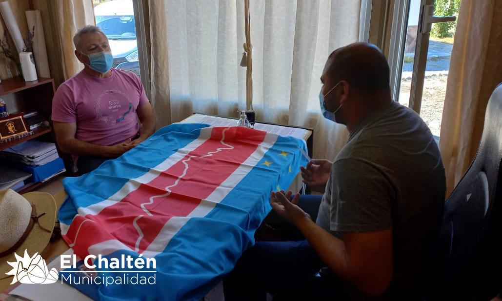 MECH - visitante ilustre hereñu