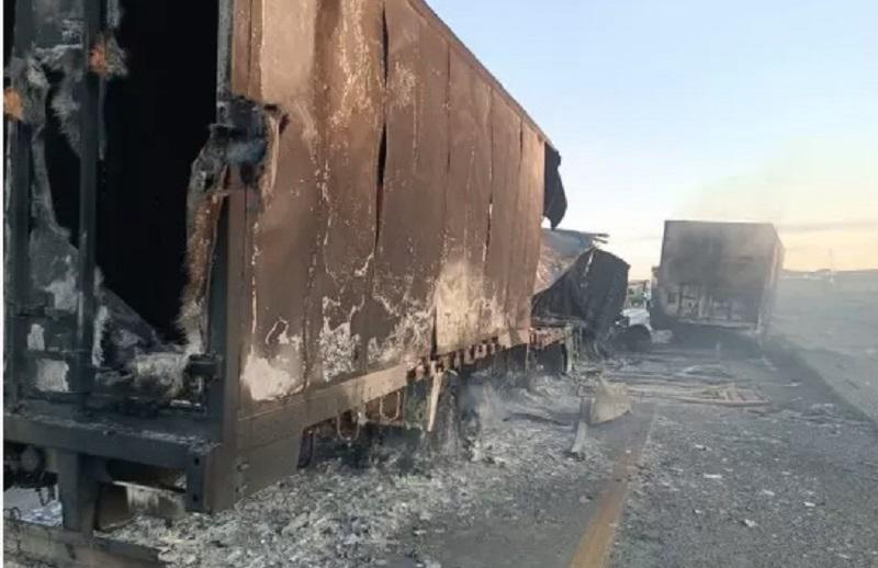 camiones incendiados