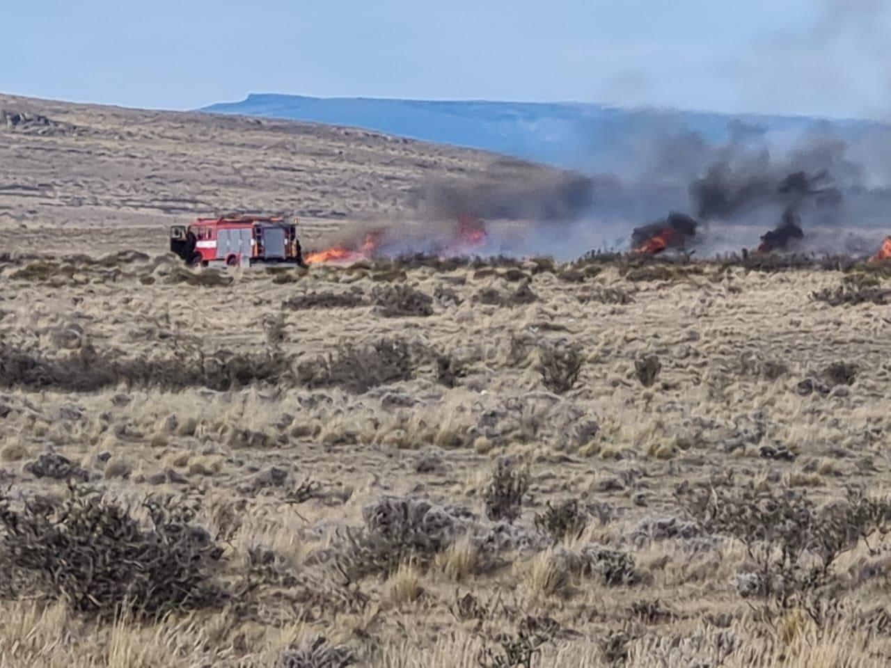 bomberos incendio pasturas1