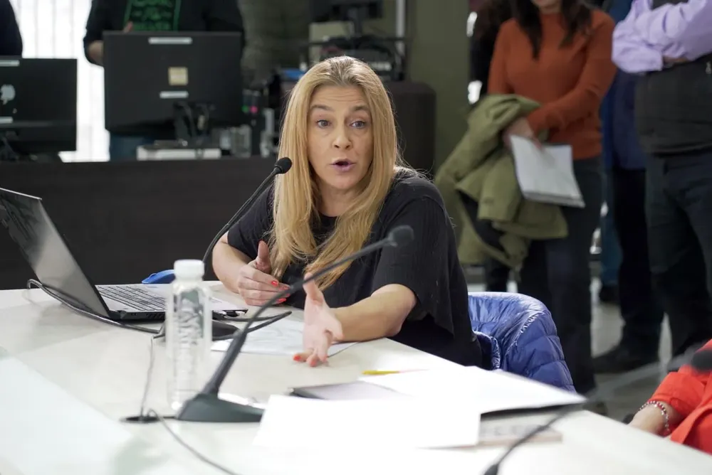 B7D322D5-D846-4C45-AFA0-4B8A29E28B01