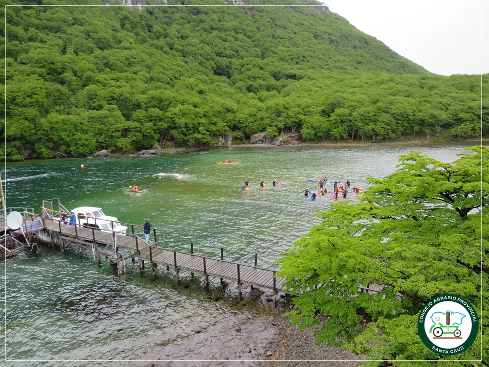 Nado lago del Desierto1