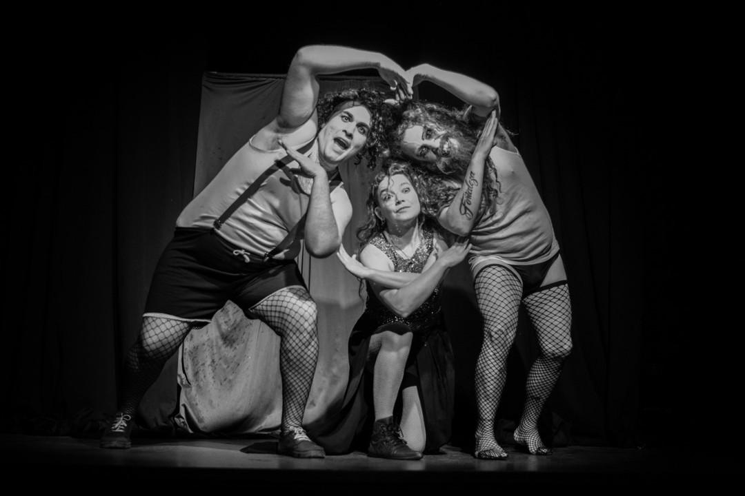 276296768_331878438981297_143788245515452178_n