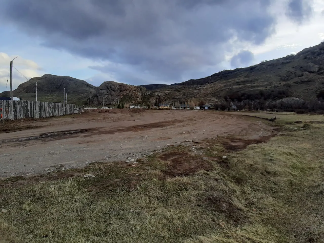 relleno de tierra en La Lagunita