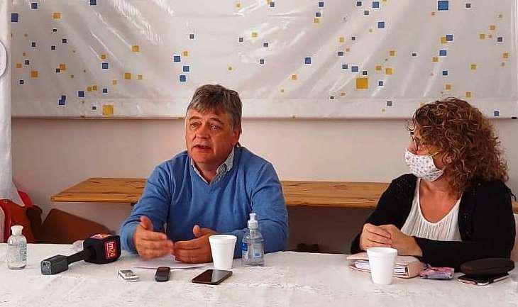 Foto 1 Gabriel Oliva en la conferencia de prensa de Encuentro Ciudadano