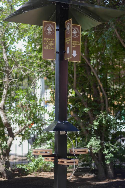 estaciones de carga de celulares 1