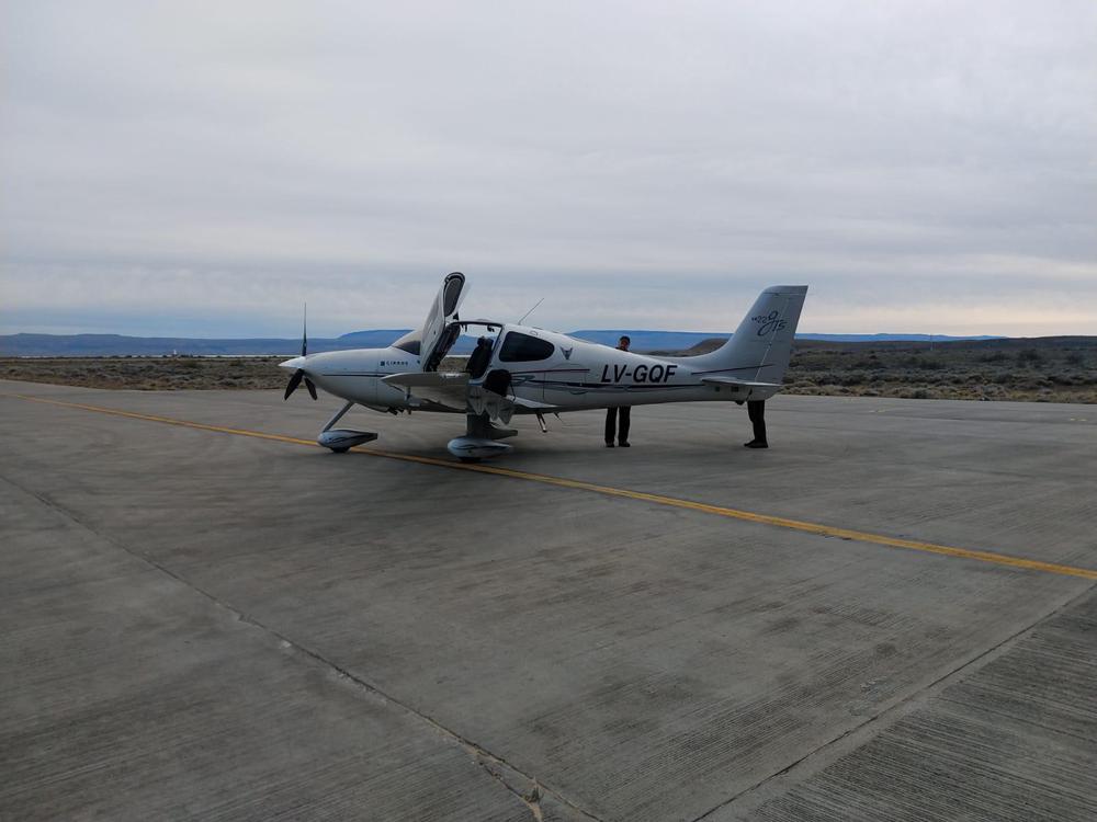 pareja avion Calafate 1