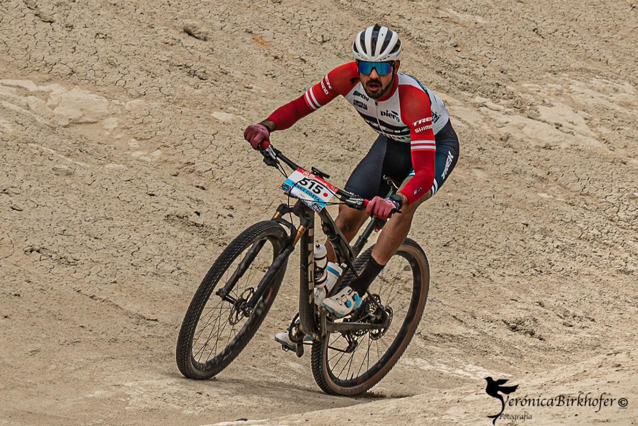 Facundo Perez Costa Vuelta Ballena corriendo