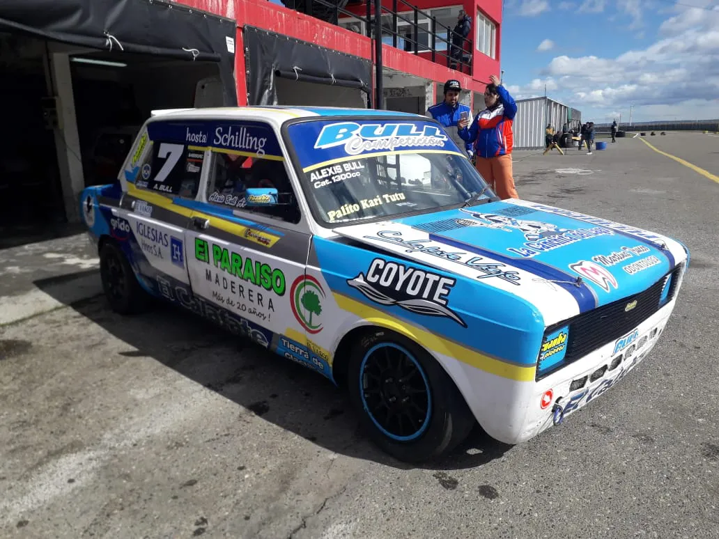 Alexis Bull sábado noviembre 2023