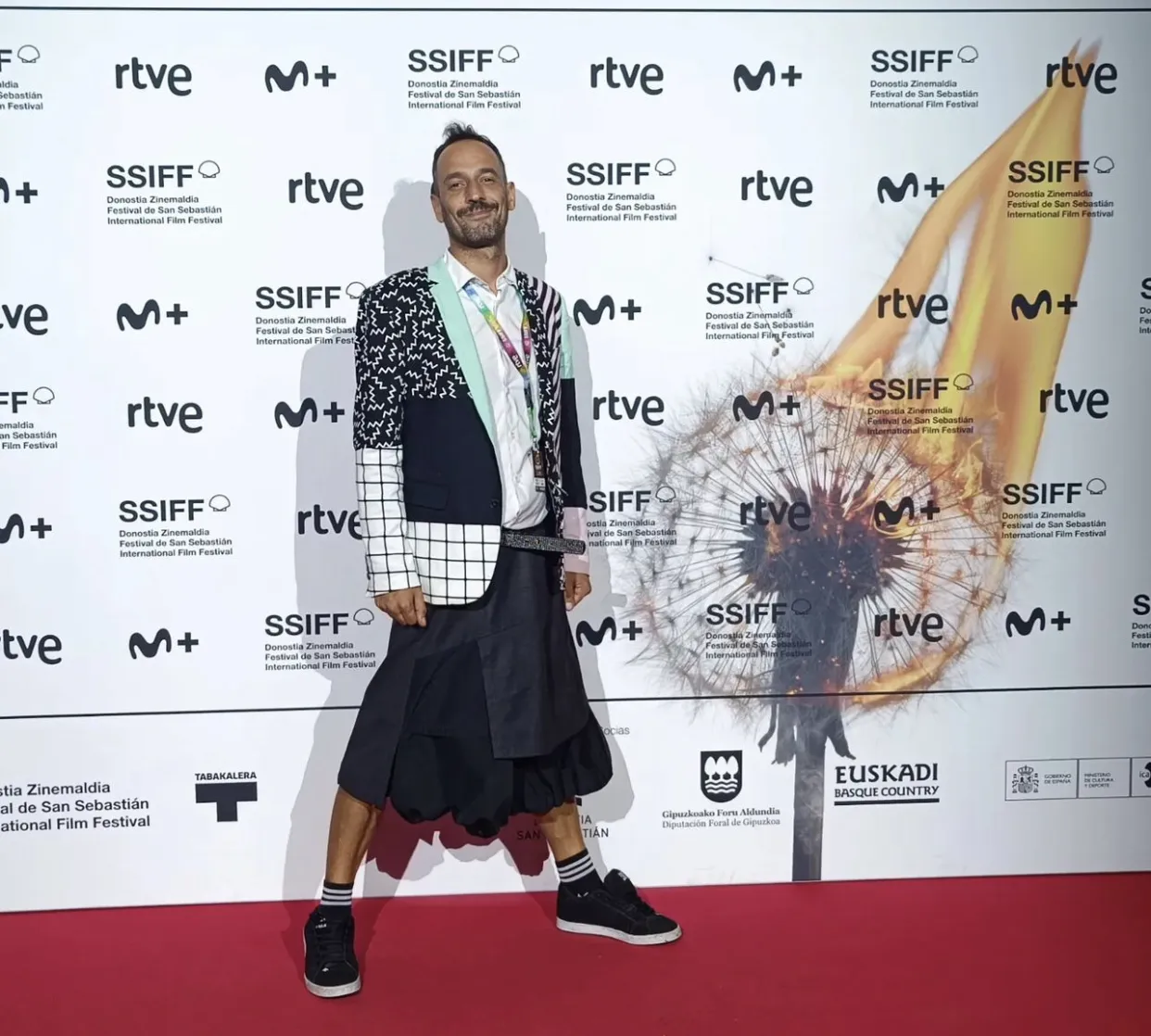 5F6E3D40-909B-4F92-A4F0-CB2A7374CD6F