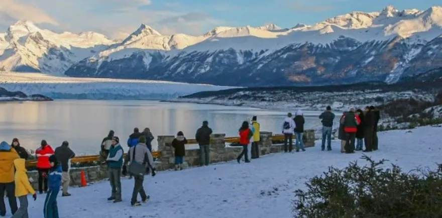 noticiaspuertosantacruz.com.ar - Imagen extraida de: https://ahoracalafate.com.ar//contenido/24038/tibia-temporada-de-invierno-en-el-calafate