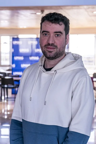 _HOJ8988