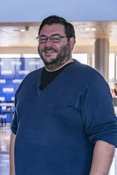 _HOJ8983