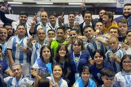 la-seleccion-de-futbol-de-argentina-de-talla-HTNFA3PBENFM3DGKWDNOJJ57HA