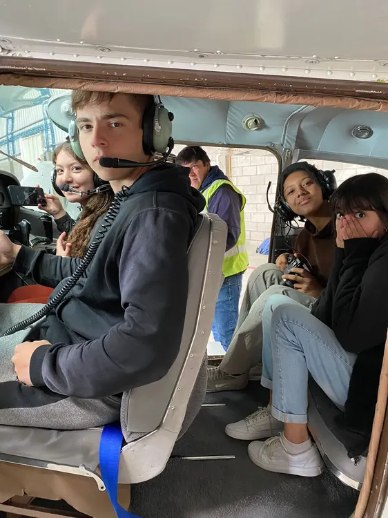 WhatsApp Image 2023-11-12 at 21.22.24 (1)