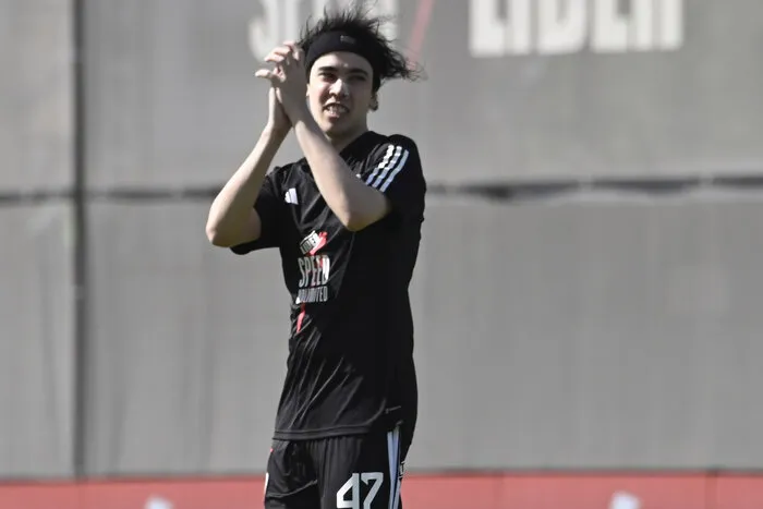 889027-31b-fotobaires