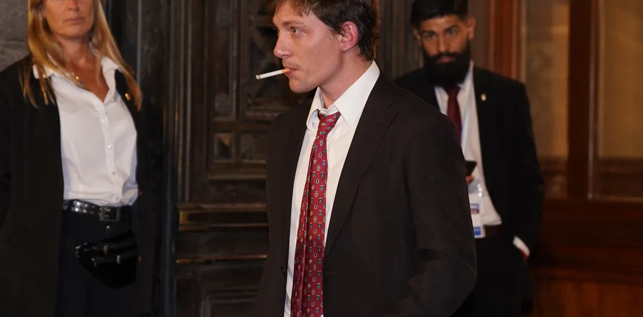 Fq8ABiboO_1256x620__1