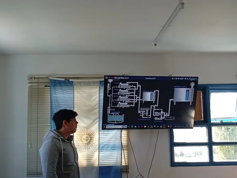 Planta agua alumnos industrial 9 b