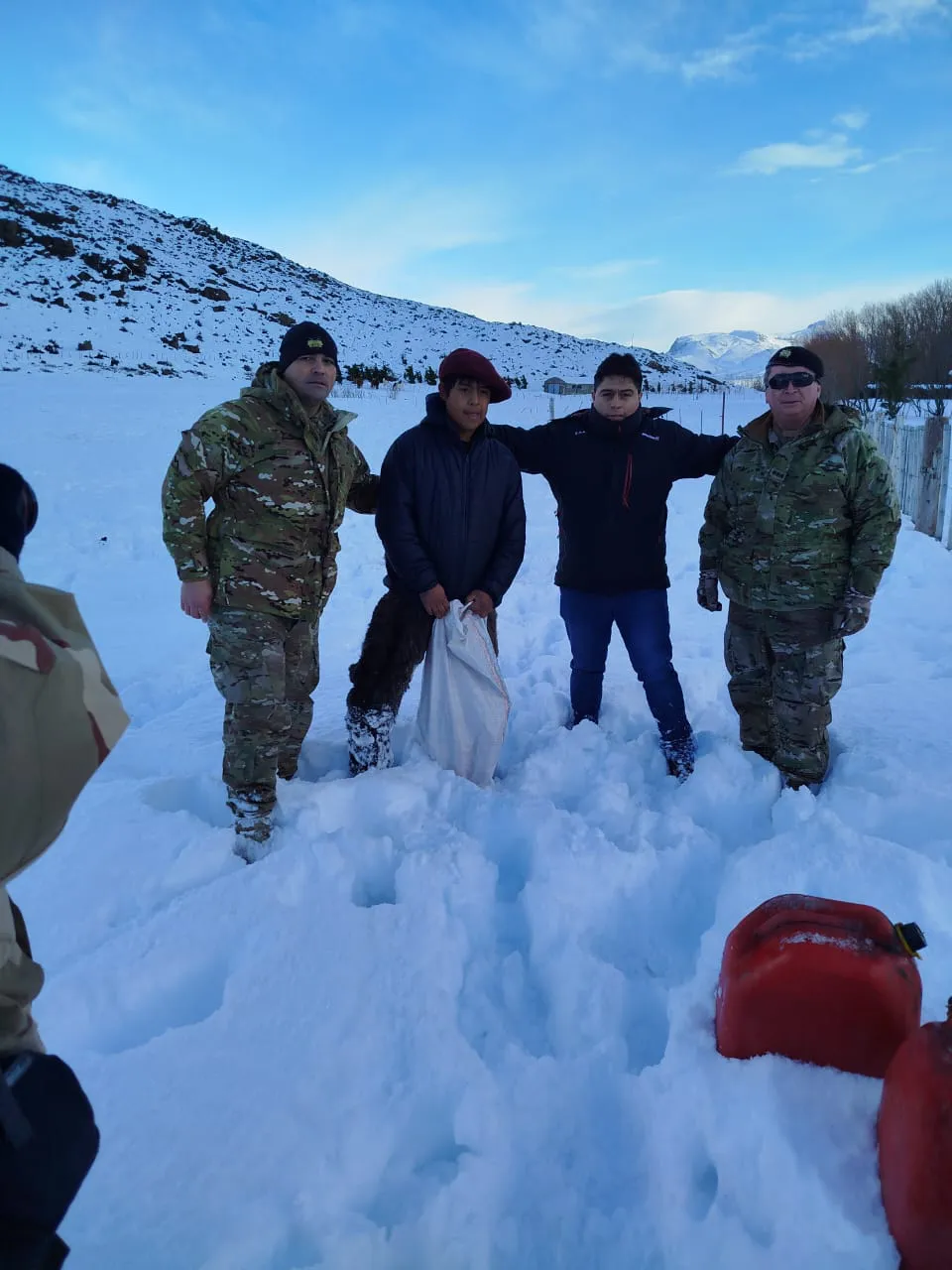 BF98D4E1-FAE2-484A-9BFB-403F1ECDE7C0