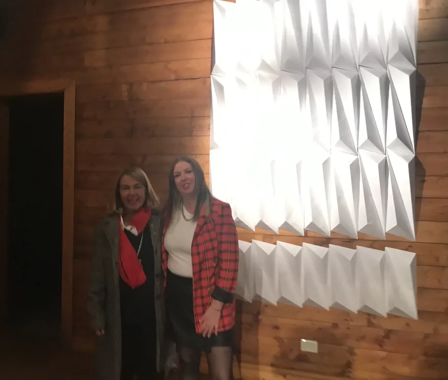 D41BDB33-0F9E-4C8A-B386-867E93A4E267