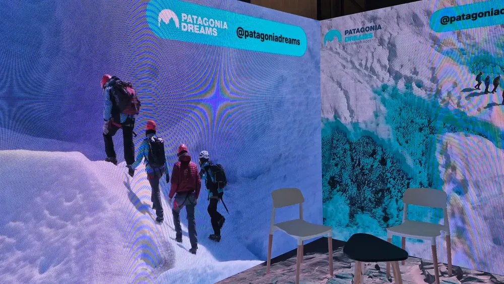 Patagonia dreams Stand