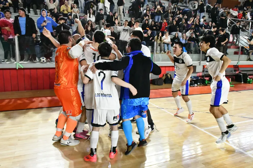 FUTSAL. Los Novatos Campeones de la Categoría “B” 05