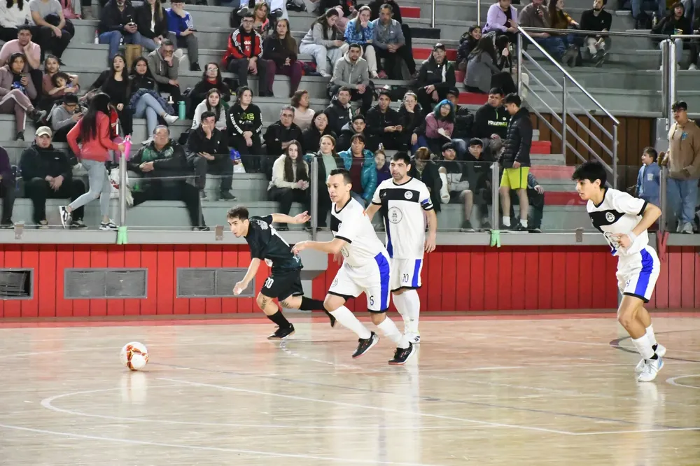 FUTSAL. Los Novatos Campeones de la Categoría “B” 02