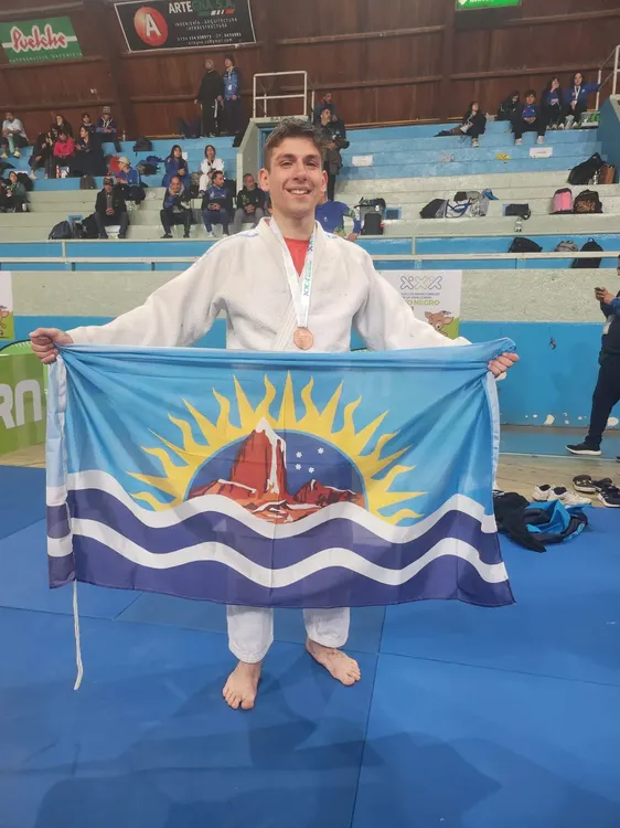 Serra Vargas Medalla de Bronce Araucania 2023