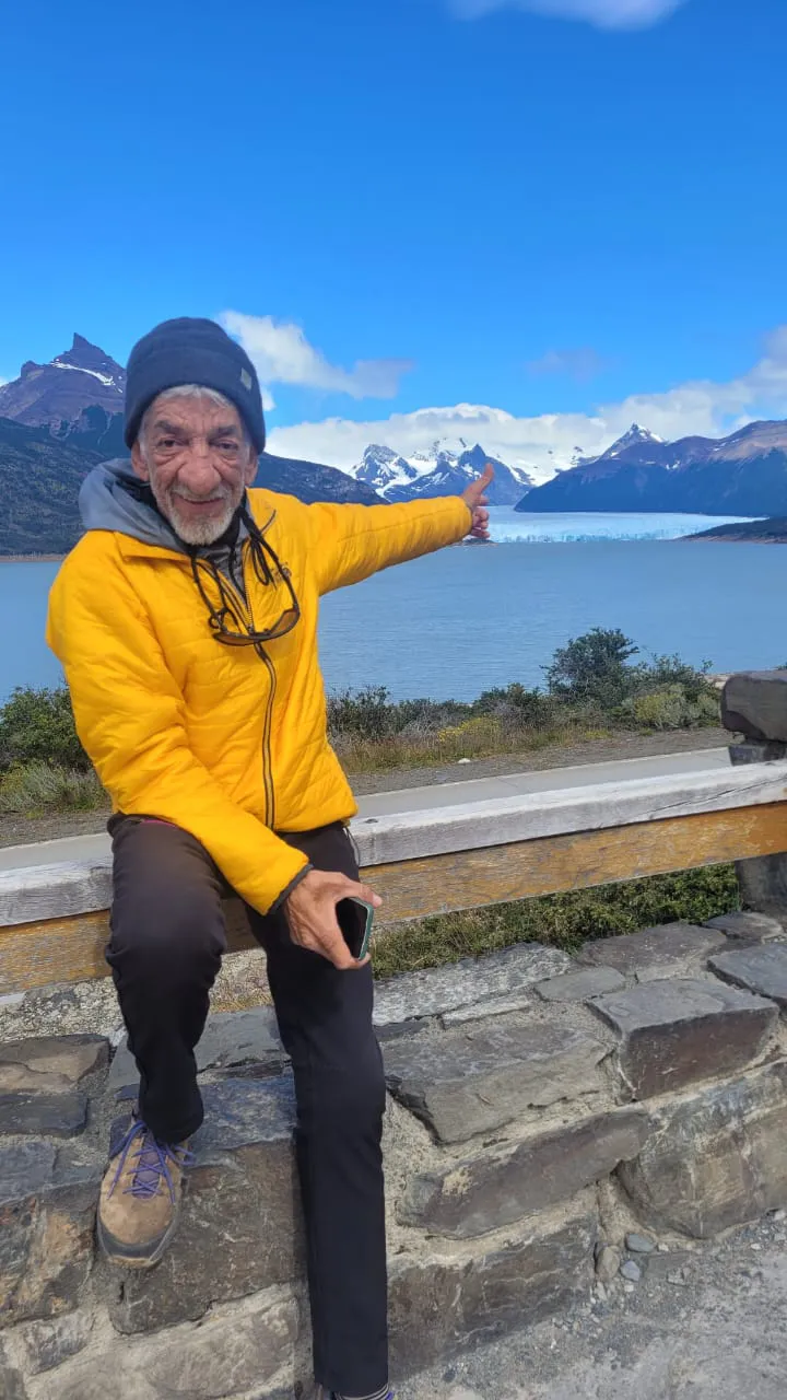 CDE776BA-6EE4-4403-8930-65612086AF74