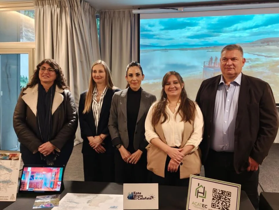 🏔️ El Calafate presentó su propuesta turística en Buenos AiresUna jornada de capacitación y wor (2)