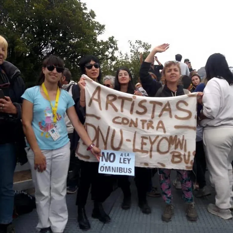 Abrazo Simbolico al glaciara