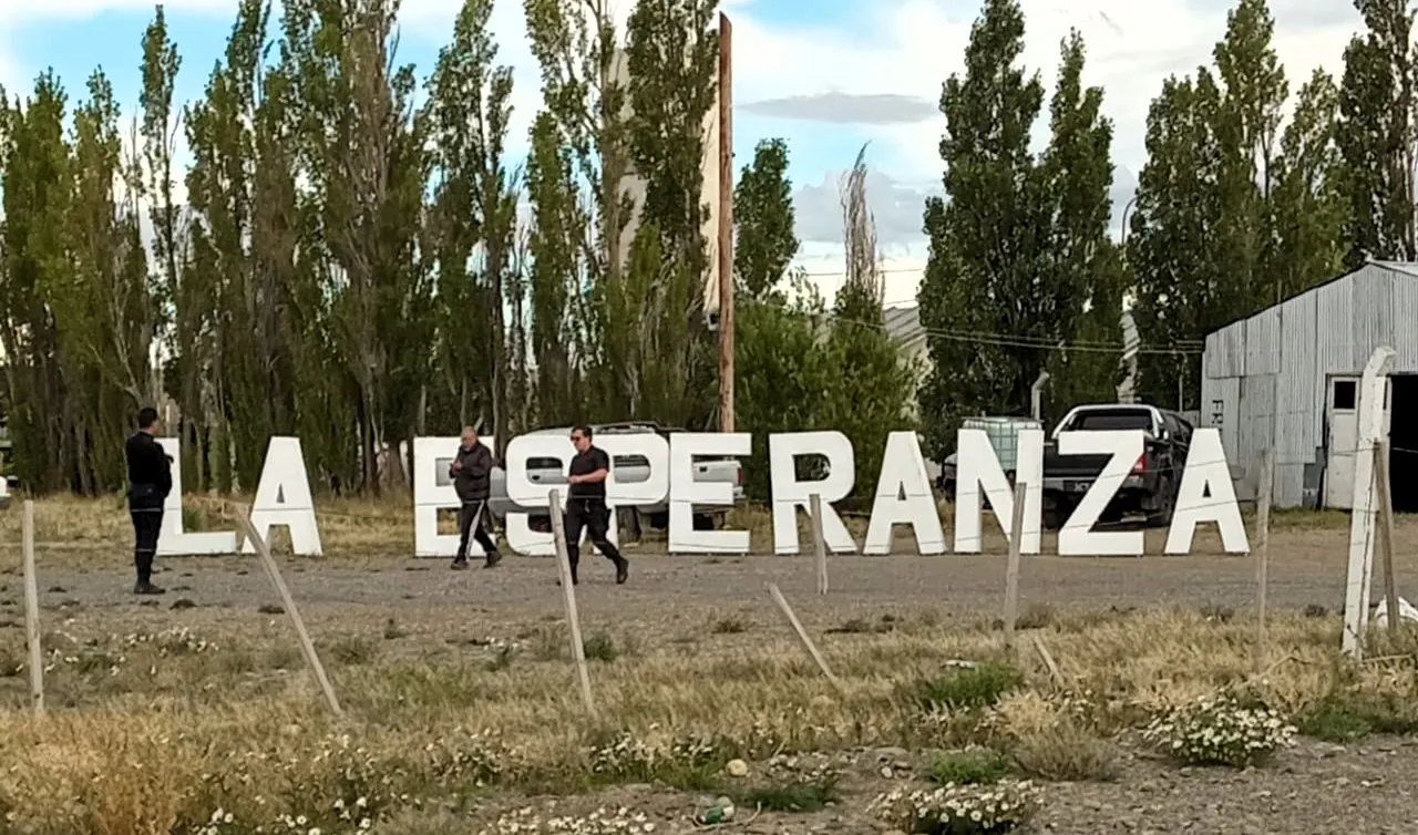 Cartel La Esperanza web