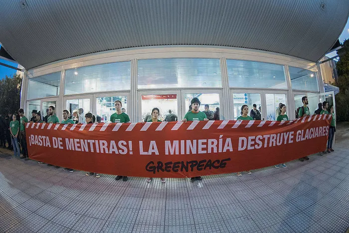 976543-18-a-greenpeace