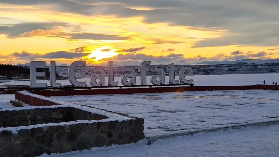 ¿Qué estás esperando para conocer El Glaciar Perito Moreno Sacá ese pasaje y hospedate en nuest
