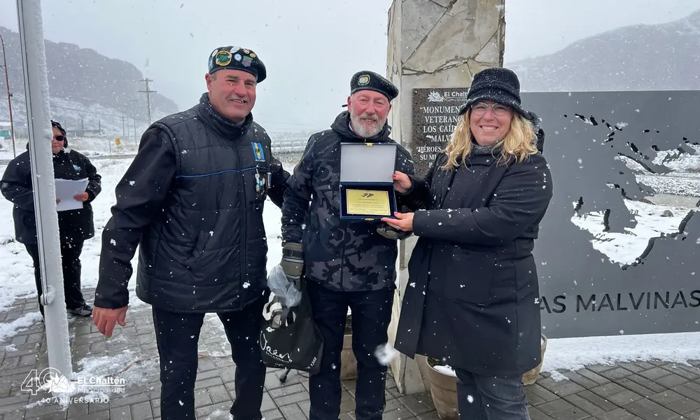 Monumento Malvinas Chalten 02