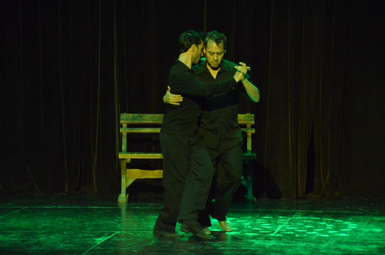 Tango 006