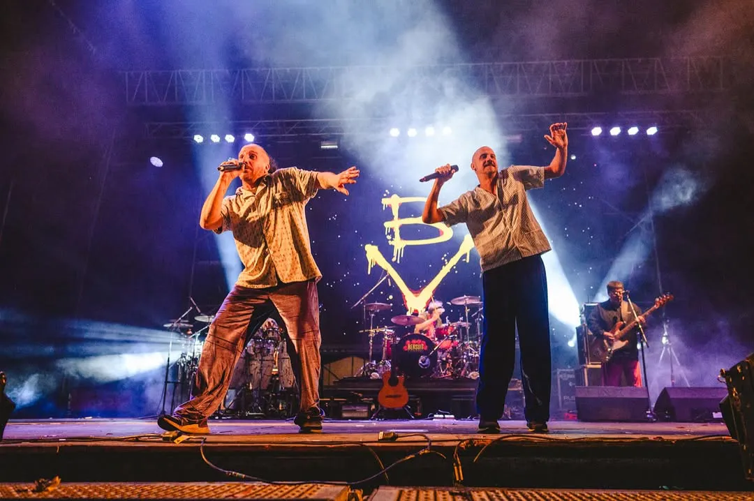 Este domingo 16 de febrero seremos parte de la Fiesta de los Jardines en Villa La Angostura   @turismovla  Sumate. La entrada es libre y gratuita  @ilumus.producciones