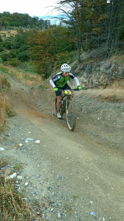 Emi Bruna en carrera en Tolhuin 2023