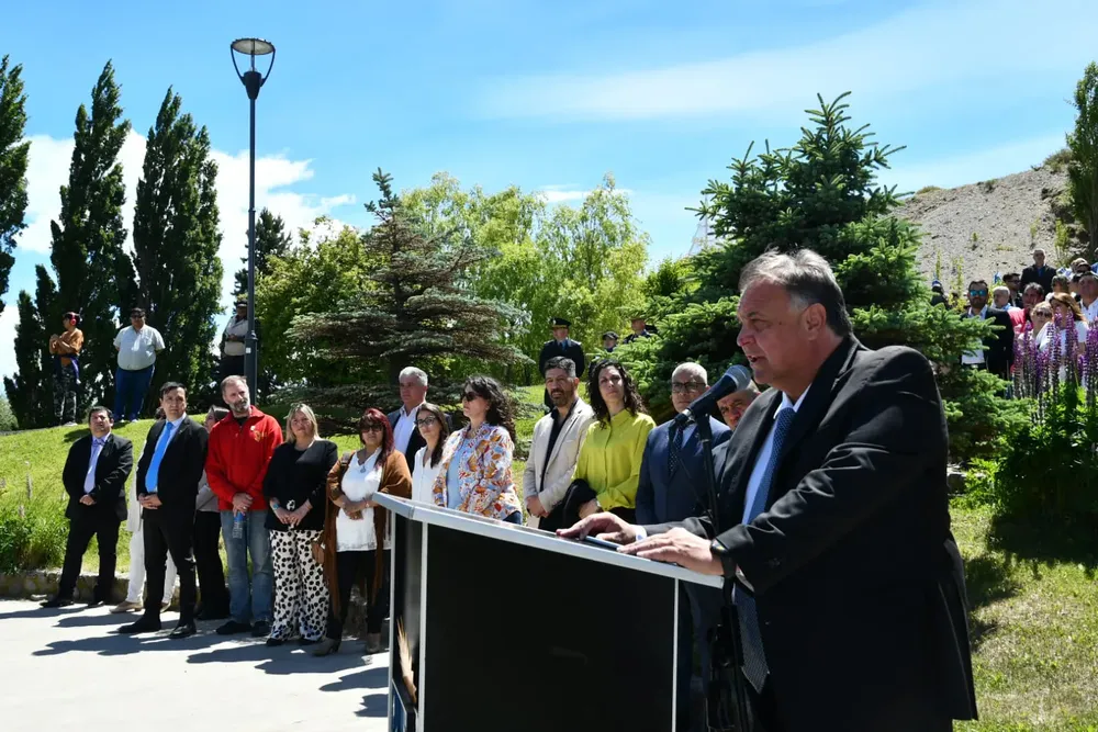 WhatsApp Image 2025-12-07 at 13.53.01 (1)