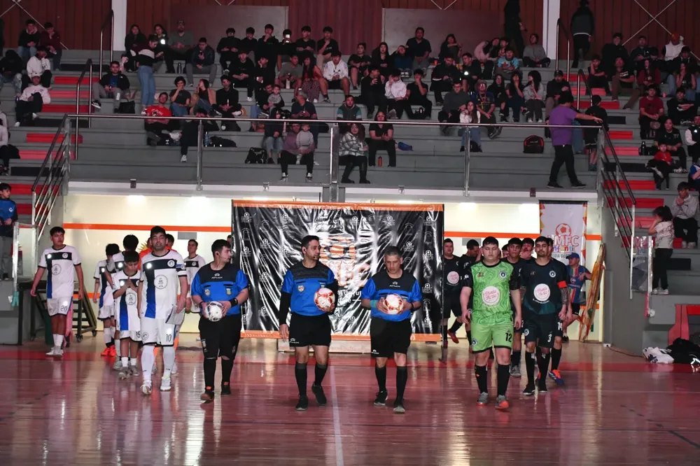 FUTSAL. Los Novatos Campeones de la Categoría “B” 