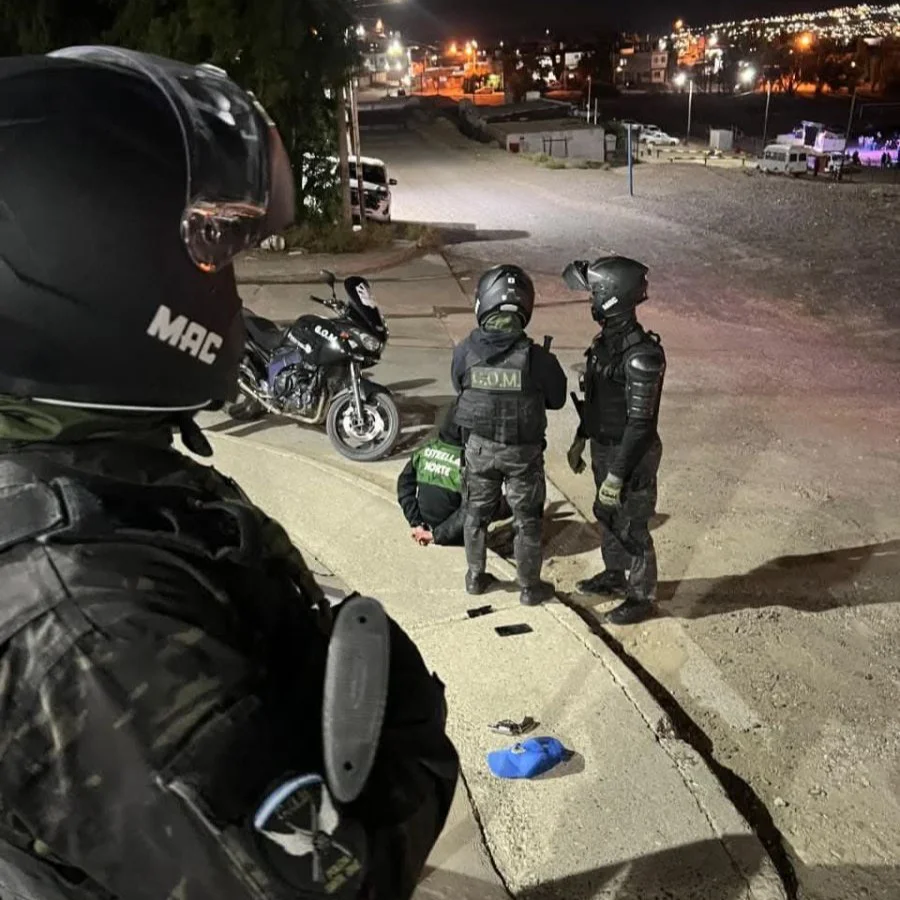 42eb727046467f21e6b5ee87fdcc7d2e_XL