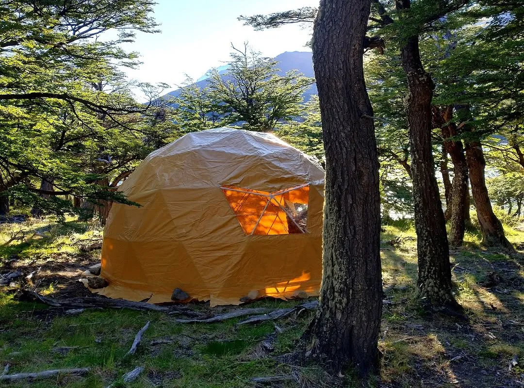 ¡El Campamento Laguna Capri ya está operativo!Gracias al trabajo de voluntarios y vecinos de El Chaltén, pudimos renovar los dos baños del sector- la letrina que estaba en uso y el baño seco que llevaba año (8)