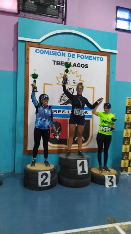 Cynthia Rivas Media Maraton Tres Lagos