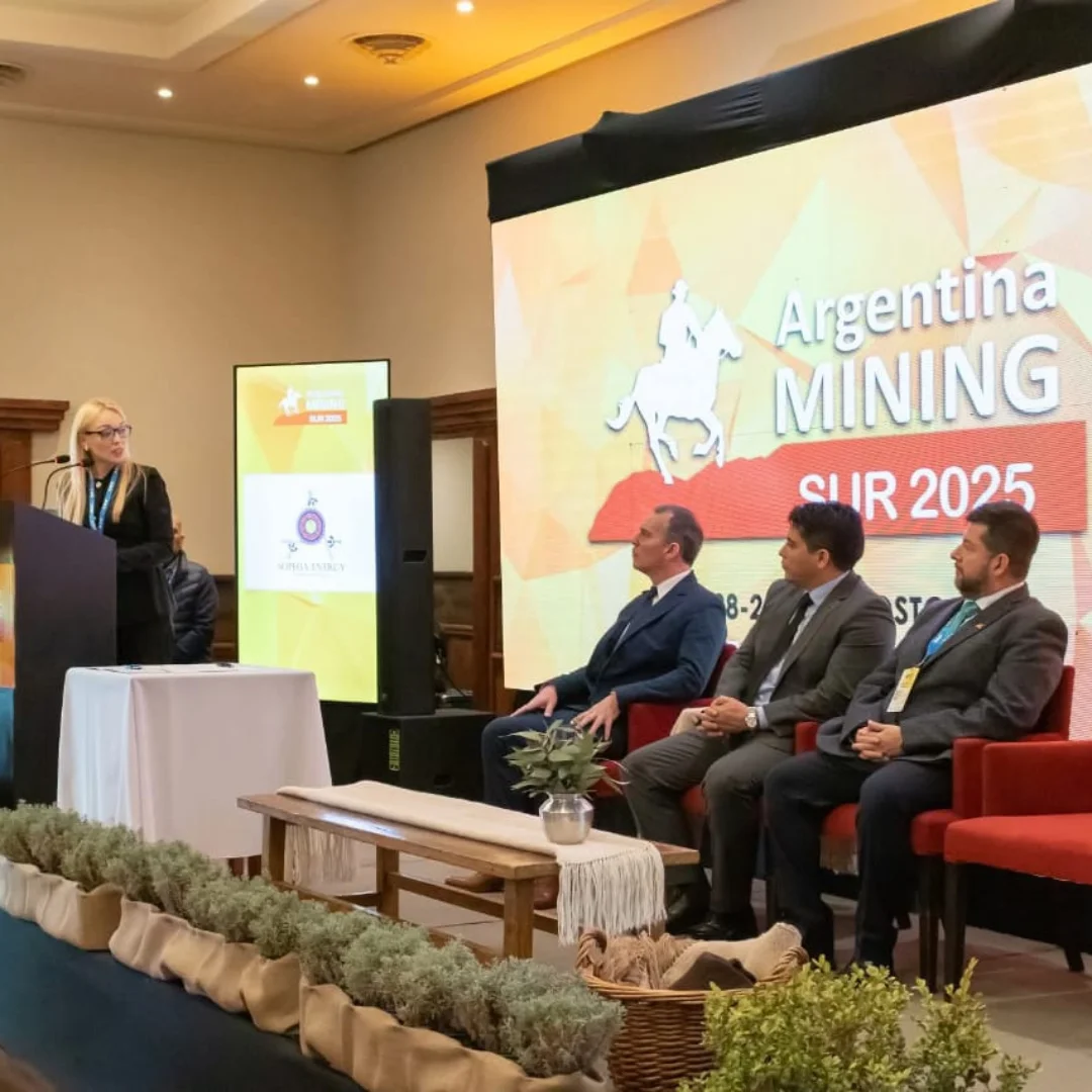 Quedó formalmente inaugurada la Argentina Mining Sur🛠️ - El gobernador de Santa Cruz, Claudio 