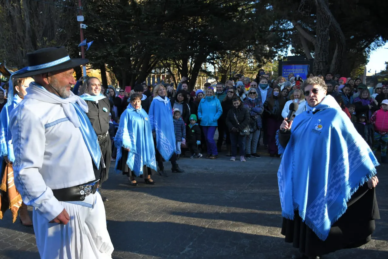 3C0C3684-878A-41CE-8305-95798B744D75