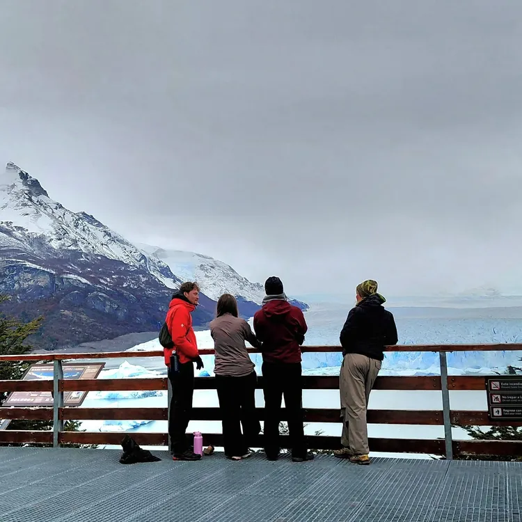 turistas glaciar-1x1