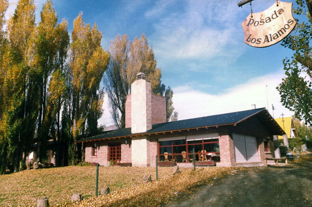 inauguracion-con-las-4-hab.-con-cartel-2-1024x680