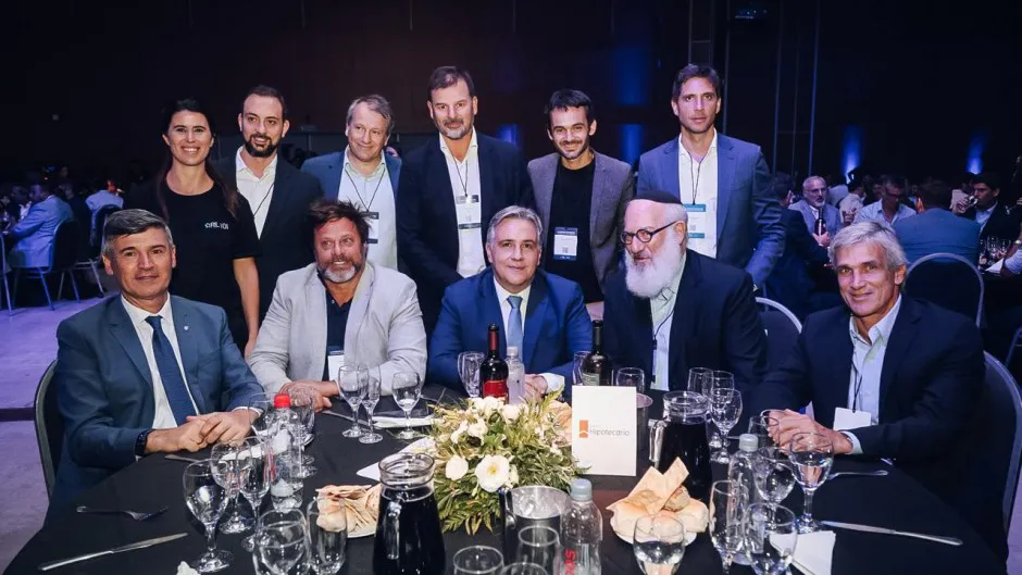 65f34a6a52d57_940_529!